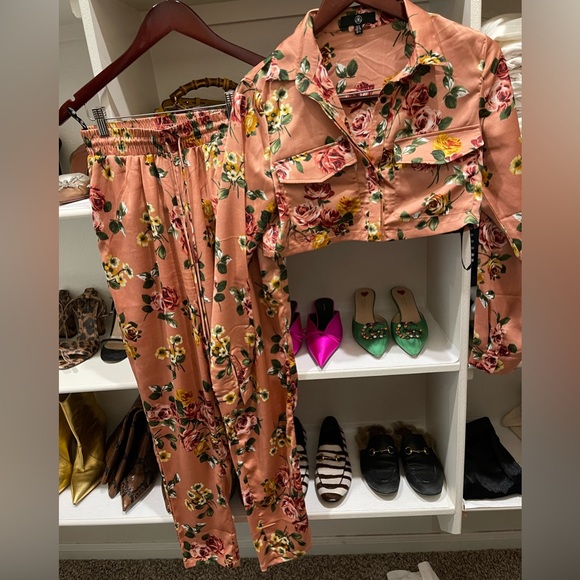 Missguided silk feel cropped top set - Picture 2 of 6